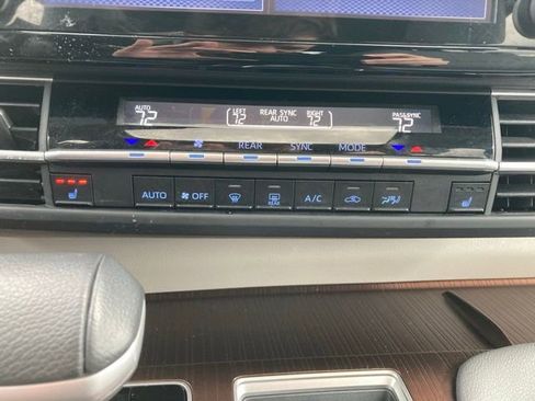 Certified 2024 Toyota Sienna XLE image 37