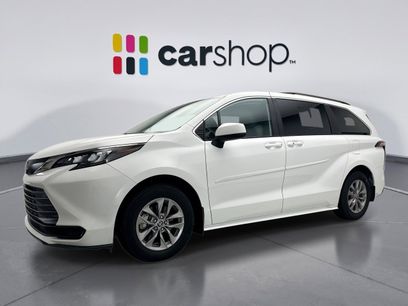 Used 2025 Toyota Sienna LE