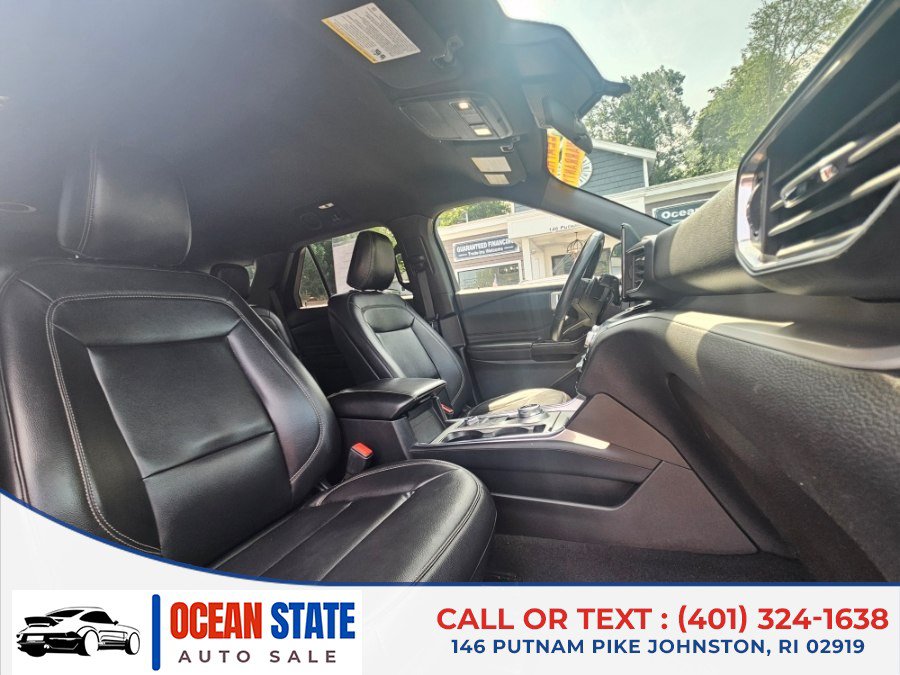 Used 2020 Ford Explorer XLT w/ Equipment Group 202A AWD/4WD image 12