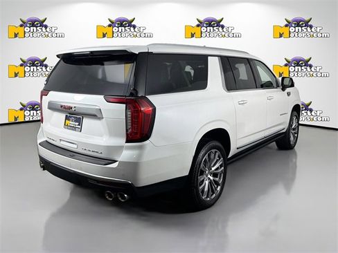 Used 2022 GMC Yukon XL Denali image 5