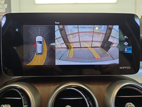 Certified 2021 Mercedes-Benz GLC 300 4MATIC image 25