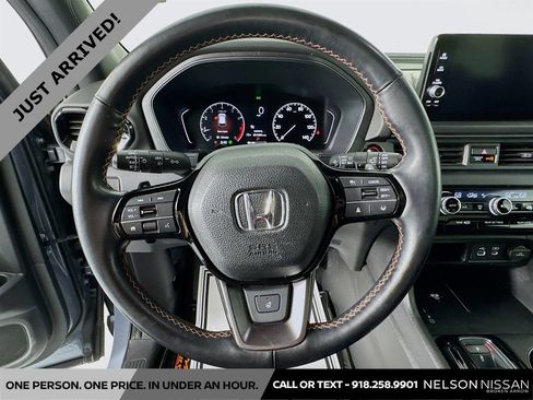 Used 2023 Honda Pilot TrailSport image 11