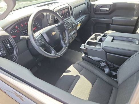Used 2024 Chevrolet Silverado 1500 Custom RWD image 3
