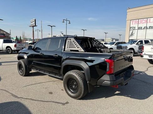 Used 2024 Toyota Tacoma Trailhunter image 3