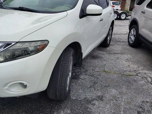 Used 2010 Nissan Murano LE w/ Navigation Pkg FWD image 2
