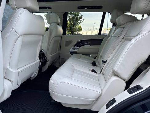 Certified 2024 Land Rover Range Rover Long Wheelbase SE AWD/4WD image 15