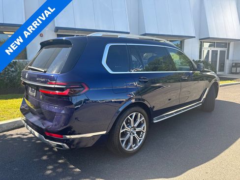 Used 2024 BMW X7 xDrive40i w/ Climate Comfort Package AWD/4WD image 2
