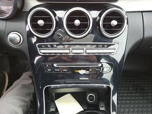 Used 2017 Mercedes-Benz C 300 4MATIC Sedan image 51