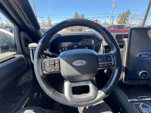 Used 2022 Ford Expedition Platinum AWD/4WD image 14
