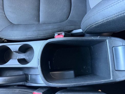 Used 2018 Kia Soul + FWD image 37