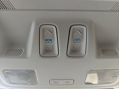 Certified 2022 Ford Escape Titanium w/ Class II Trailer Tow Package image 27