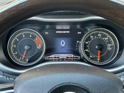 Used 2018 Jeep Cherokee Overland AWD/4WD image 29