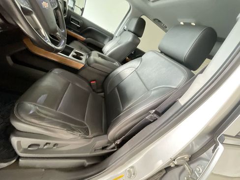 Used 2018 Chevrolet Silverado 1500 LTZ w/ LTZ Plus Package AWD/4WD image 11