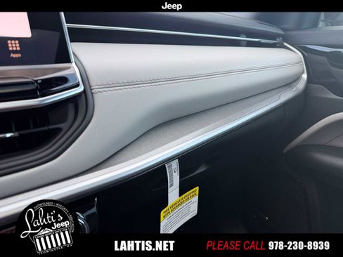 New 2026 Jeep Compass Limited image 34