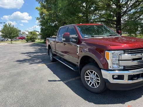 Used 2017 Ford F250 Lariat w/ Lariat Value Package AWD/4WD image 6