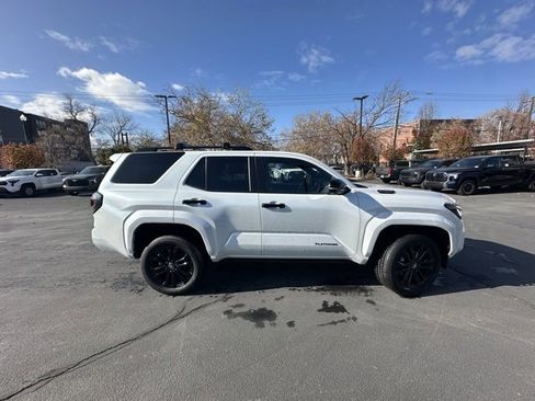 New 2025 Toyota 4Runner 4WD image 6