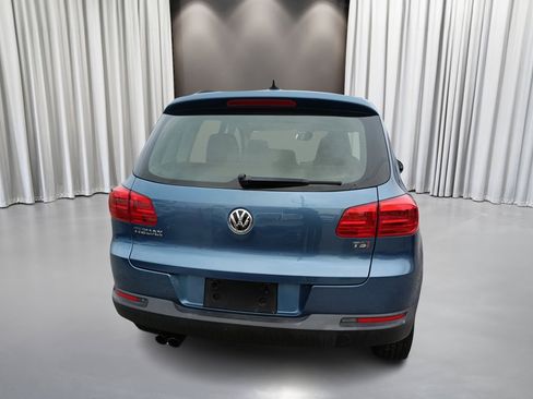 Used 2017 Volkswagen Tiguan S image 5