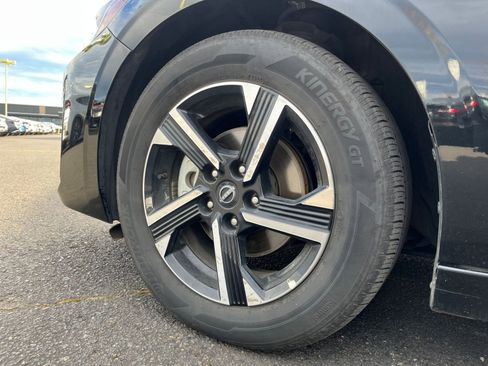 Used 2025 Nissan Sentra SV image 28