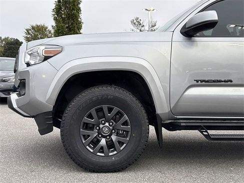Used 2023 Toyota Tacoma SR5 image 9
