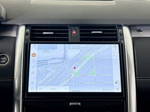 Used 2025 Land Rover Discovery Dynamic SE AWD/4WD image 24