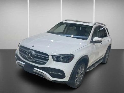 Used 2020 Mercedes-Benz GLE 350 w/ Premium Package image 3