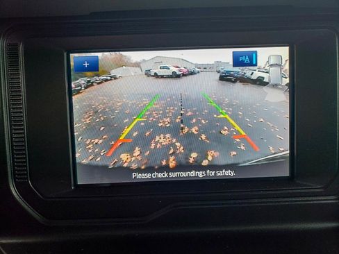 Used 2022 Ford Bronco Badlands image 14