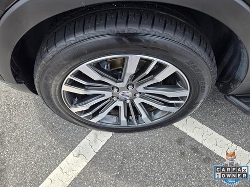 Used 2018 Ford Explorer Platinum AWD/4WD image 14