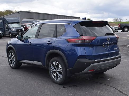 Used 2023 Nissan Rogue SV w/ SV Premium B Package AWD/4WD image 2