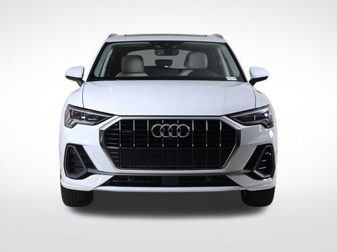 Certified 2024 Audi Q3 2.0T Premium Plus w/ Premium Plus Package image 8