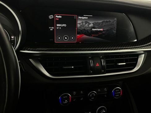 Used 2023 Alfa Romeo Stelvio Quadrifoglio image 20