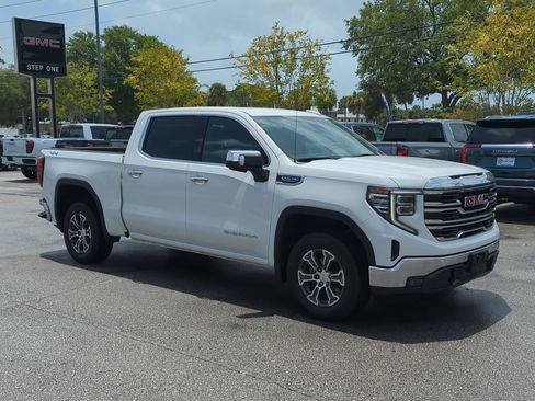 Used 2024 GMC Sierra 1500 SLT AWD/4WD image 8