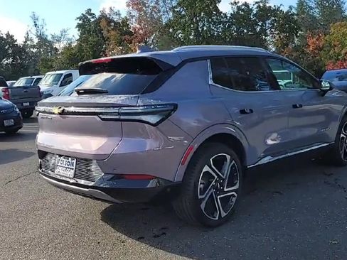 New 2026 Chevrolet Equinox EV LT image 8