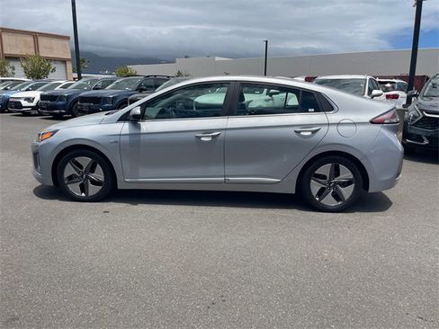 Used 2020 Hyundai Ioniq SEL image 8