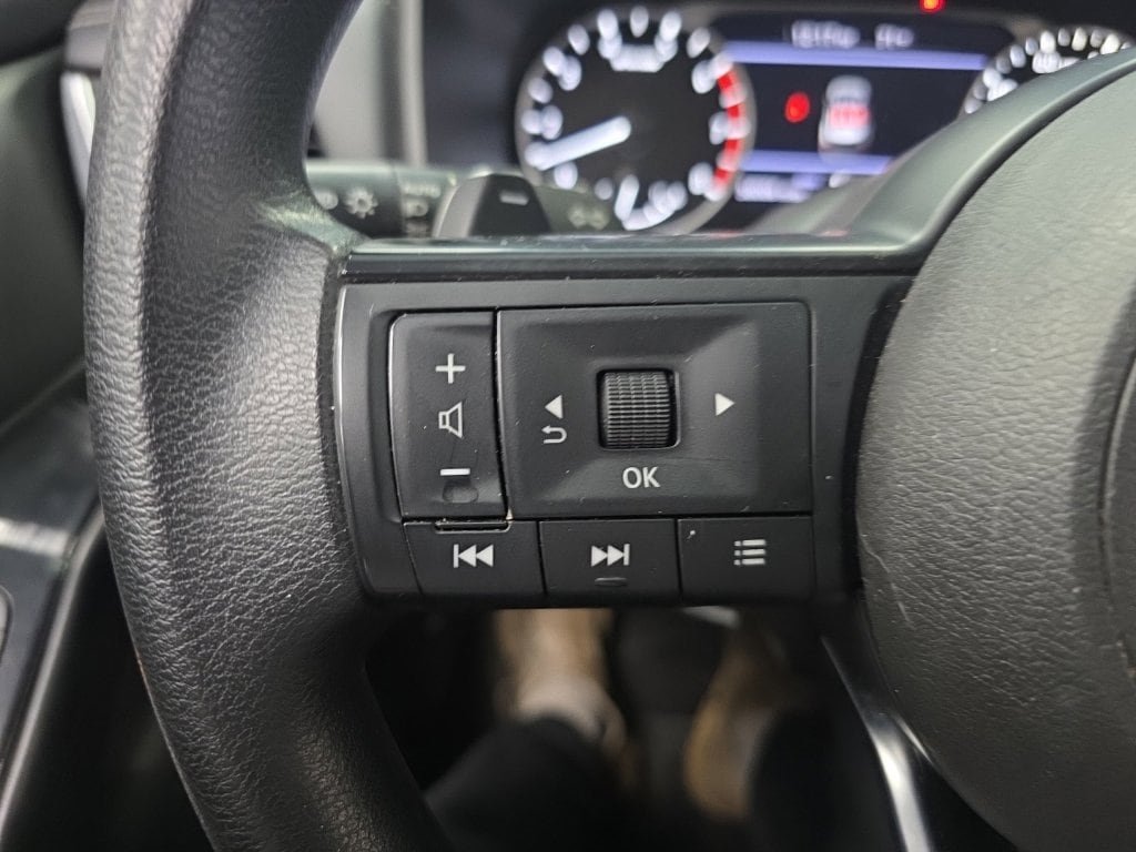 Used 2024 Nissan Rogue S AWD/4WD image 23