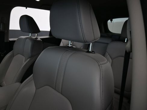 Used 2023 Honda Pilot EX-L image 16