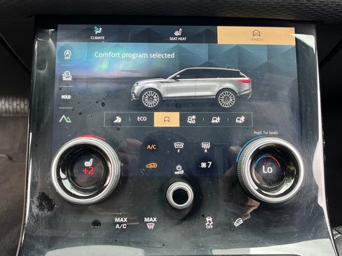 Used 2022 Land Rover Range Rover Velar S AWD/4WD image 17