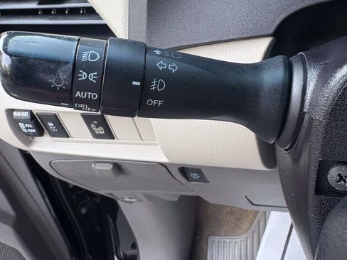 Used 2016 Toyota Sienna XLE FWD image 23