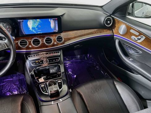 Used 2018 Mercedes-Benz E 300 4MATIC image 21