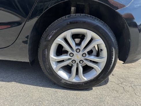 Used 2019 Chevrolet Cruze LT FWD image 10
