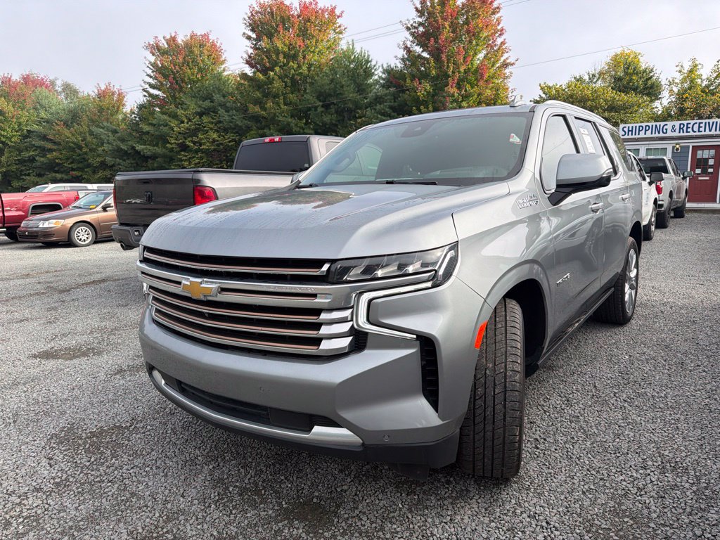 Used 2023 Chevrolet Tahoe High Country AWD/4WD image 3