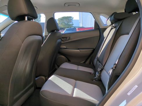 Certified 2022 Hyundai Kona SE image 13