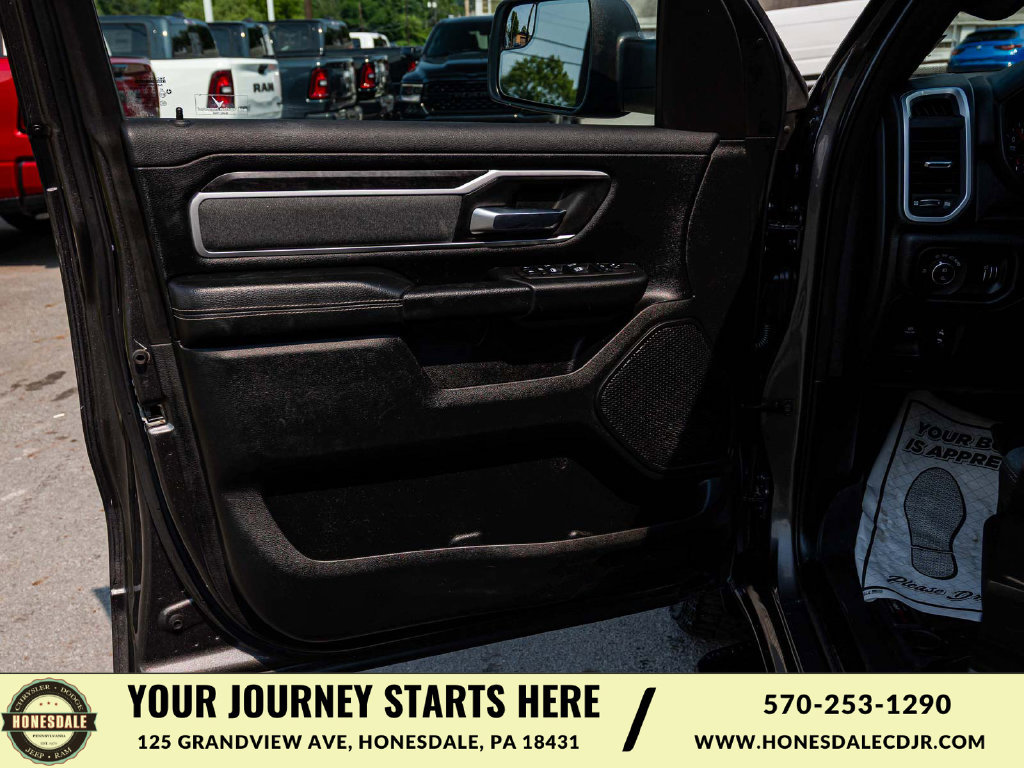 Used 2021 RAM 1500 4x4 Quad Cab image 11