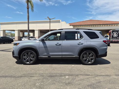 New 2026 Honda Pilot Sport image 8