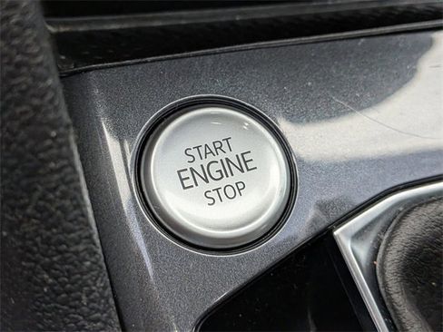 Certified 2023 Volkswagen Tiguan SE R-Line image 29