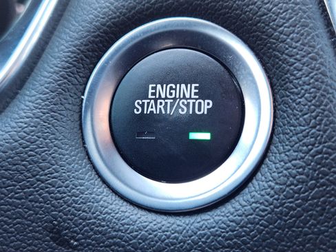 Certified 2023 Chevrolet Traverse LT w/ Rear Camera Mirror Package image 18