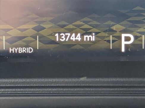 Used 2024 Jeep Wrangler Rubicon w/ Convenience Group image 11