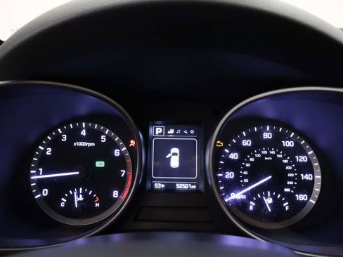 Used 2018 Hyundai Santa Fe SE image 7