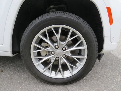 Certified 2023 Jeep Grand Cherokee Summit RWD image 12