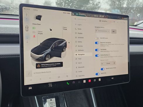 Used 2026 Tesla Model Y AWD image 41