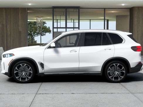 Used 2026 BMW X5 xDrive40i w/ Climate Comfort Package AWD/4WD image 4